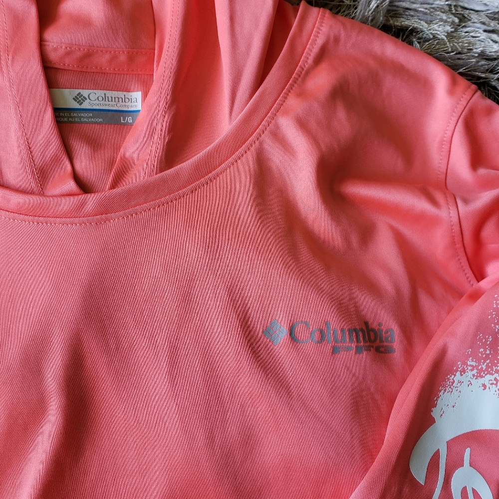 Columbia PFG shirt with hood